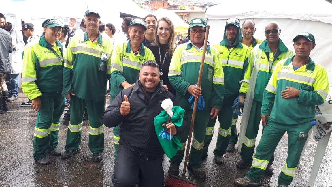 Funcionários da Trevo Ambiental reunidos